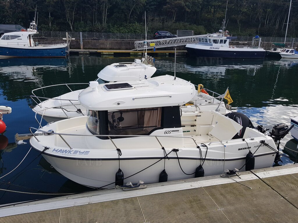 Quicksilver 605 Pilothouse